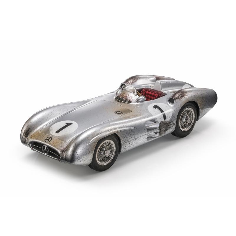 【予約】12月以降発売予定Mercedes W196R Streamliner Fangio 1 /GP Replicas 1/18 ミニカー
