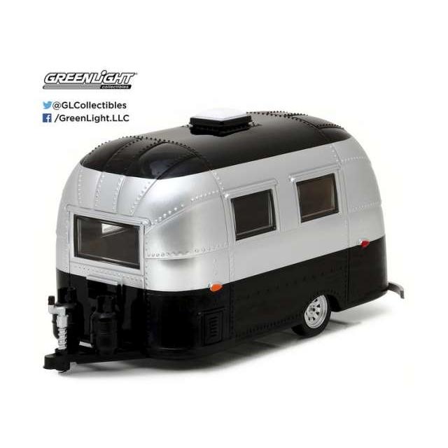 バンビ エアストリーム スポーツ エイジドシルバー キャンピング