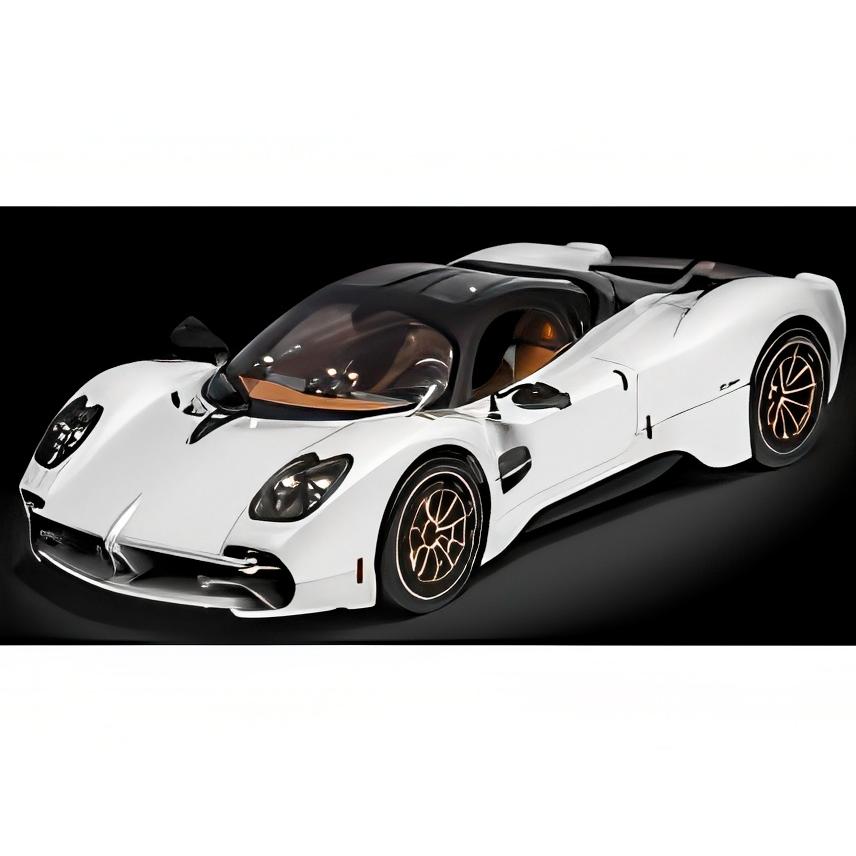 【予約】2026年発売予定PAGANI UTOPIA クーペ 2023 パールホワイト/ POCHER 1/8 556台限定　モデルキット模型 | 