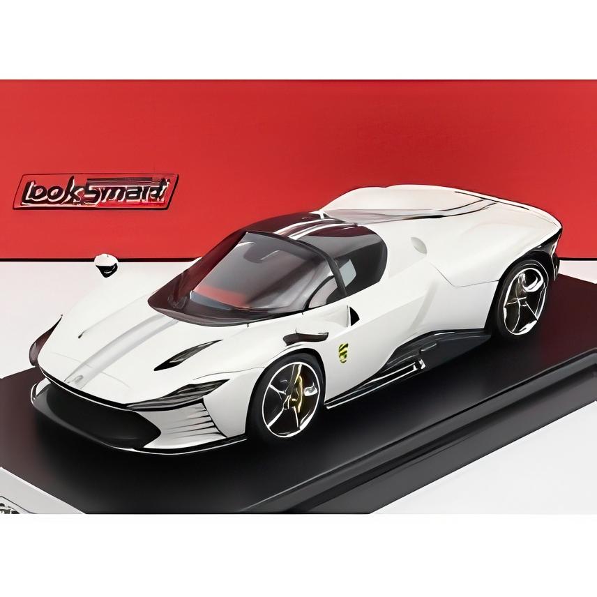 FERRARI デイトナ SP3 クローズドルーフ 2022 ホワイトパールメタリック/ LOOKSMART 1/43 ミニカー | 