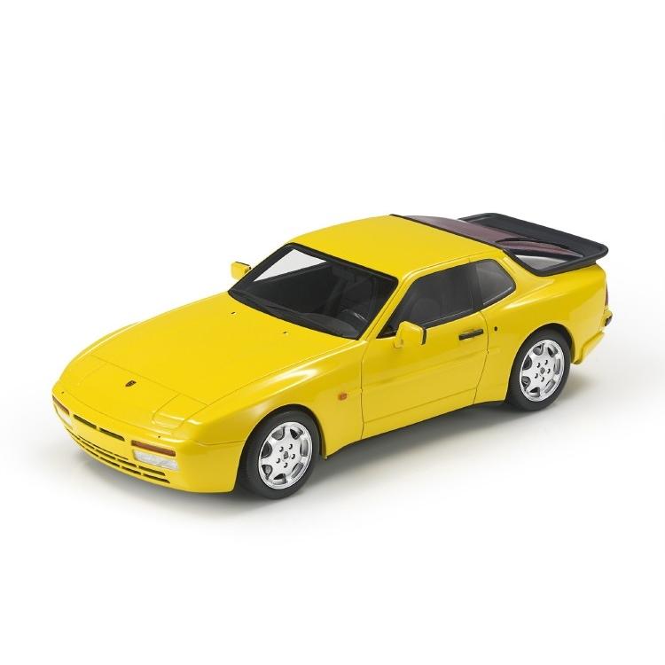レア！オートアート 1/18 ポルシェ944ターボ レア！オートアート 1/18 ポルシェ944ターボ - メルカリ