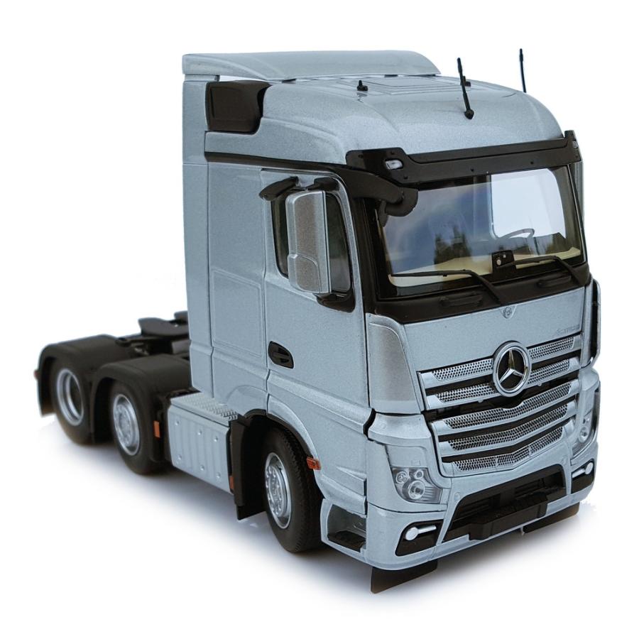 【予約】1月 Mercedes Actros Streamspace 6x2 シルバー MARGEMODELS 1/32 建機模型 |  | 01