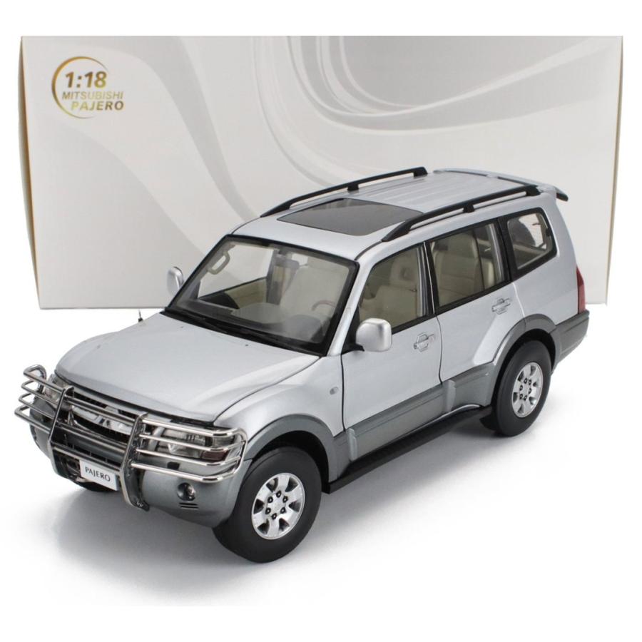 MITSUBISHIミツビシ PAJERO 3.5L V6 V73 2006 SILVER GREY / SUN-STAR 1/18 ミニカー | 