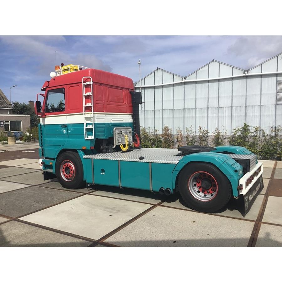 1/50 Tekno ベース スカニア ツーデフ トラクター Tadano