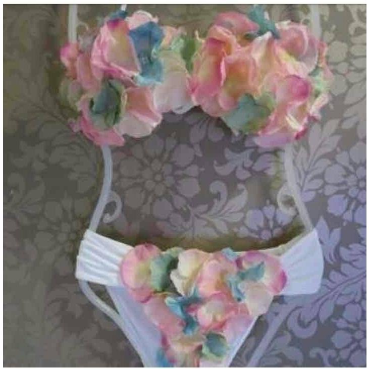 花びらビキニ　お花フラワー ハンドメイド 水着上下セット レディース　インポート/Chuan Pisamai チュアンピサマイ日本正規販売店 | 