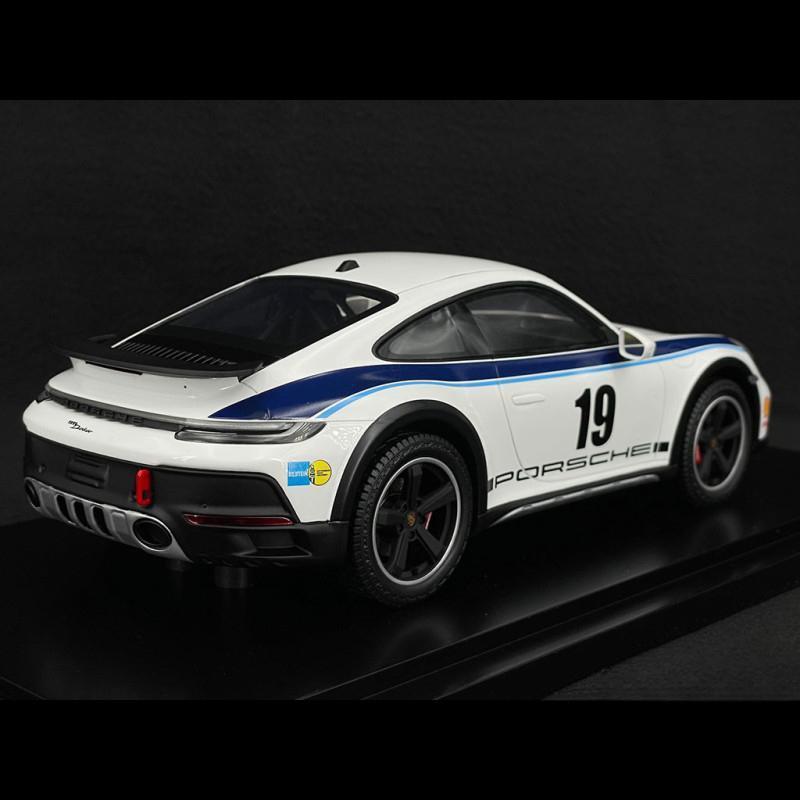 ポルシェ 911 (992) 2022 ラリーダカールデザイン #19 ショーケース付