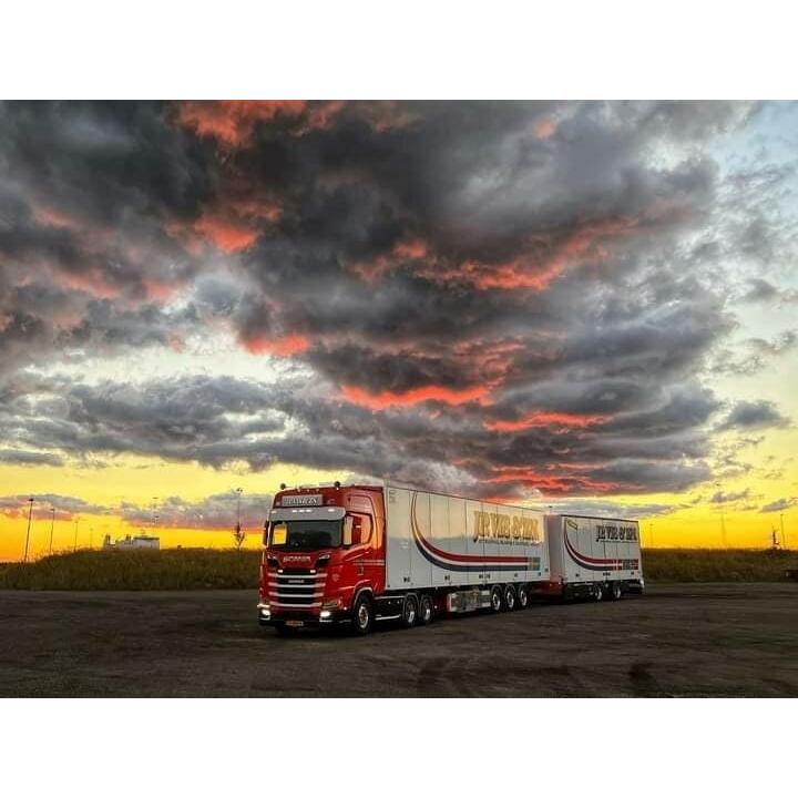 予約】12月以降発売予定J.P. VIS & ZN. SCANIA REEFER TRAILER +