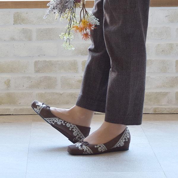 スクエアトゥ バレエシューズ パンプス 痛くない 幅広 甲高 ゆったり 3E 外反母趾 軽い リボン ローヒール クロールバリエ No.944201 セール ※交換返品不可 |  | 03