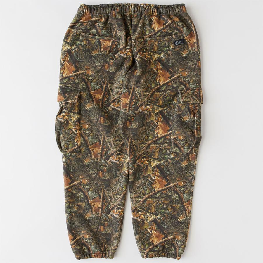 sacai×KAWS カモフラ ナイロンツイルカーゴパンツ 美品 sacai×KAWS カモフラ柄ナイロンツイルカーゴパンツ 新品未使用 - メルカリ