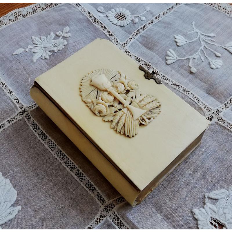 偉大な アイボリー ミサ典書 聖書 1866年 フランスアンティーク 流行に Softservo Co Jp