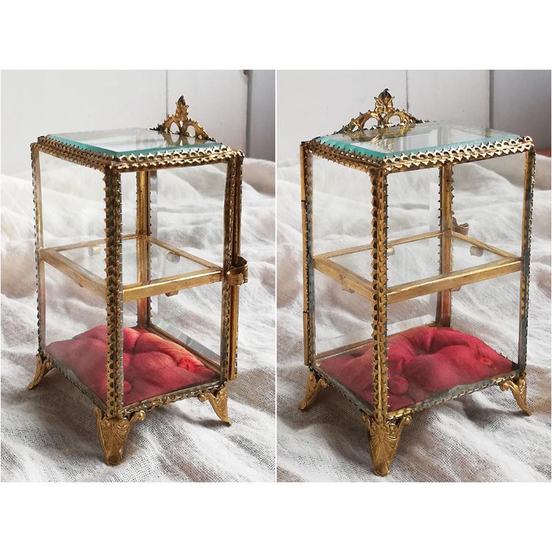 オルモル装飾とベベルガラス 2段のジュエリーボックス フランス オルモル装飾とベベルガラス 2段のジュエリーボックス フランス
