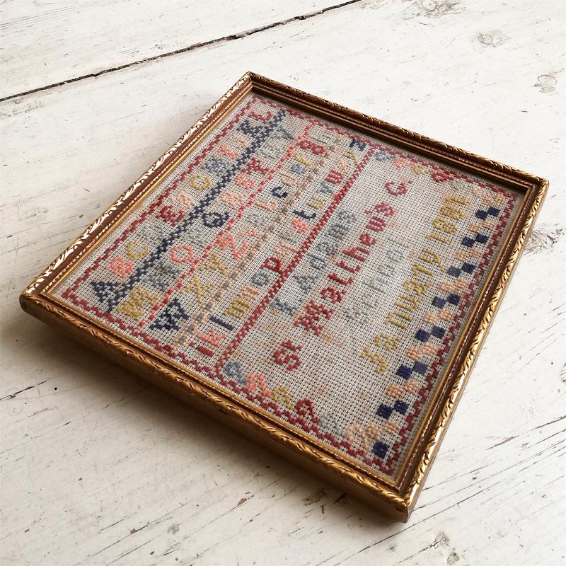 ヴィクトリアン 刺繍サンプラー Bootsフレーム 1881年 イギリス ヴィクトリアン 刺繍サンプラー Bootsフレーム 1881年 イギリス