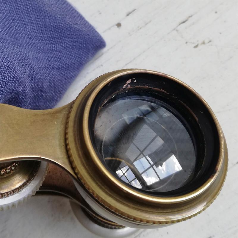 CHEVALIER OPTICIEN マザーオブパール ハンドル付き オペラグラス