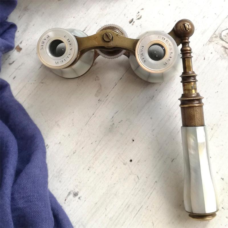 フランス アンティーク CHEVALIER OPTICIEN オペラグラス CHEVALIER OPTICIEN マザーオブパール ハンドル付き オペラグラス