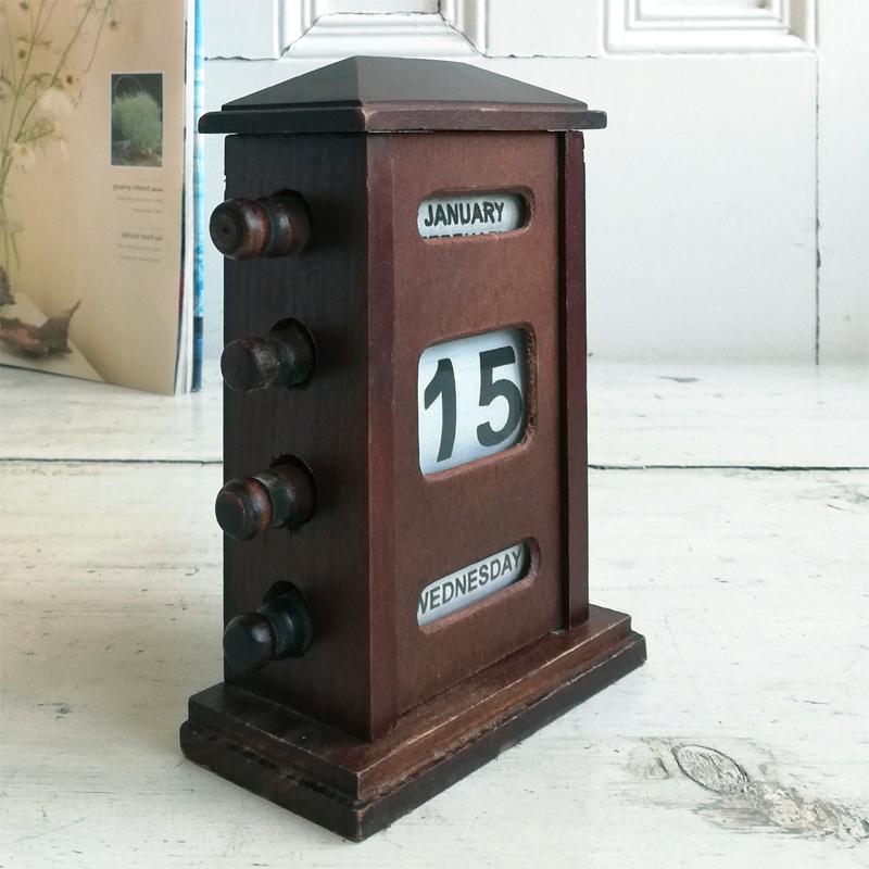 【限定価格】アンティーク 木製デスク 万年カレンダー 詳細不明 木製 万年 デスクカレンダー : BAU ANTIQUES - 通販 - Yahoo!ショッピング