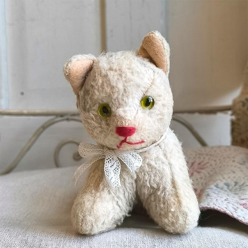 ドイツ製 グリーンアイ 猫のぬいぐるみ ドイツヴィンテージ : BAU