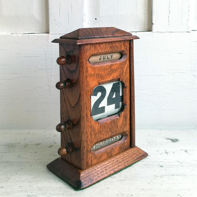 エドワーディアン オーク製 万年 デスクカレンダー : BAU ANTIQUES