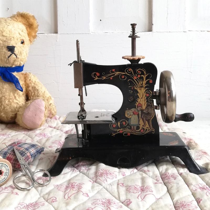 最終値下げ アンティーク 英国製 トイミシン 赤 バルカン 付属品完備