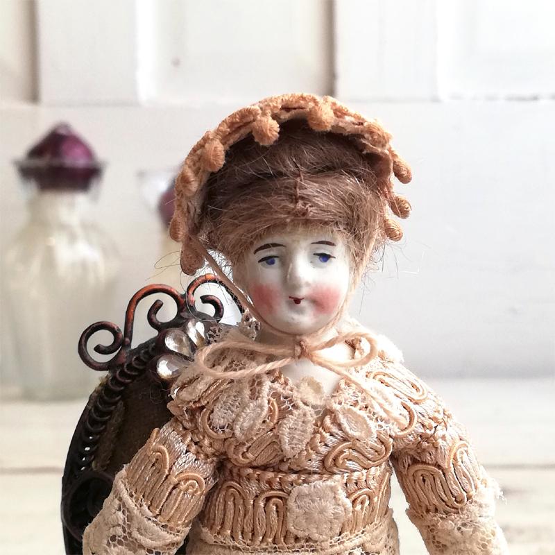 ビスクヘッドドール ミニョネット ドイツアンティーク : BAU ANTIQUES