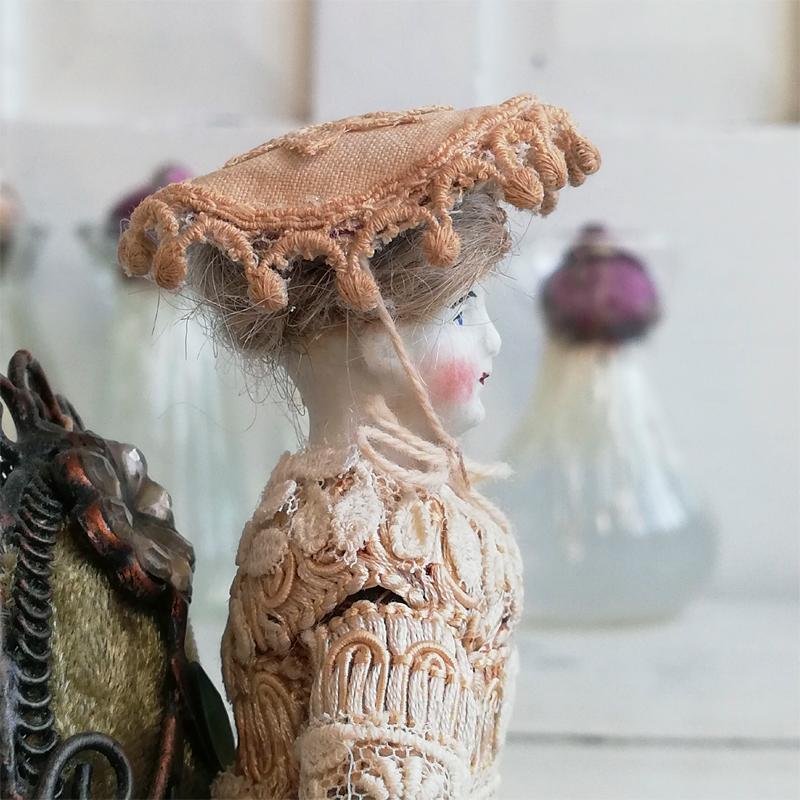 ビスクヘッドドール ミニョネット ドイツアンティーク : BAU ANTIQUES