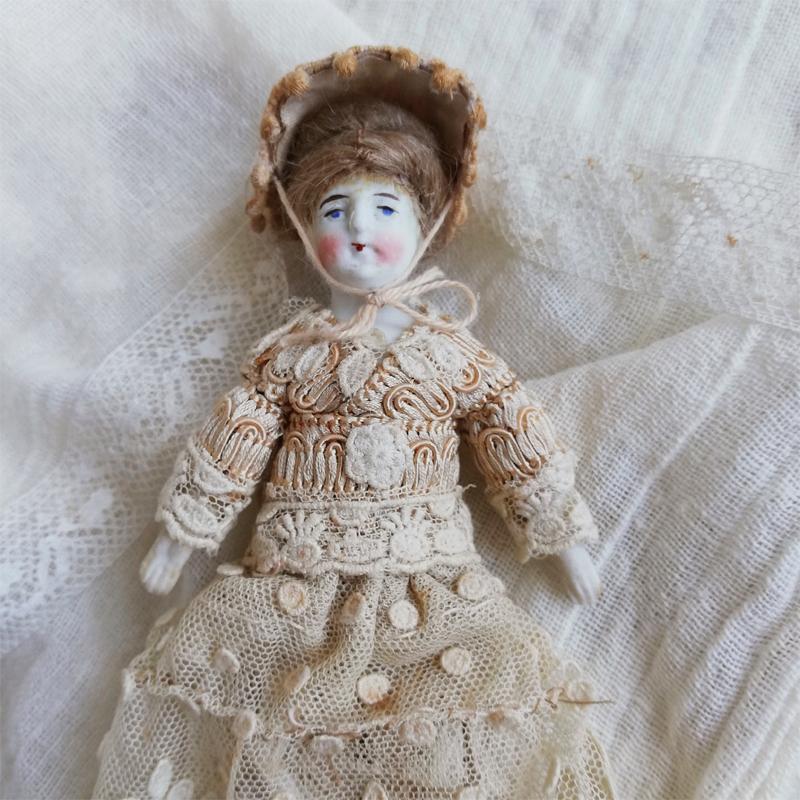 ビスクヘッドドール ミニョネット ドイツアンティーク : BAU ANTIQUES