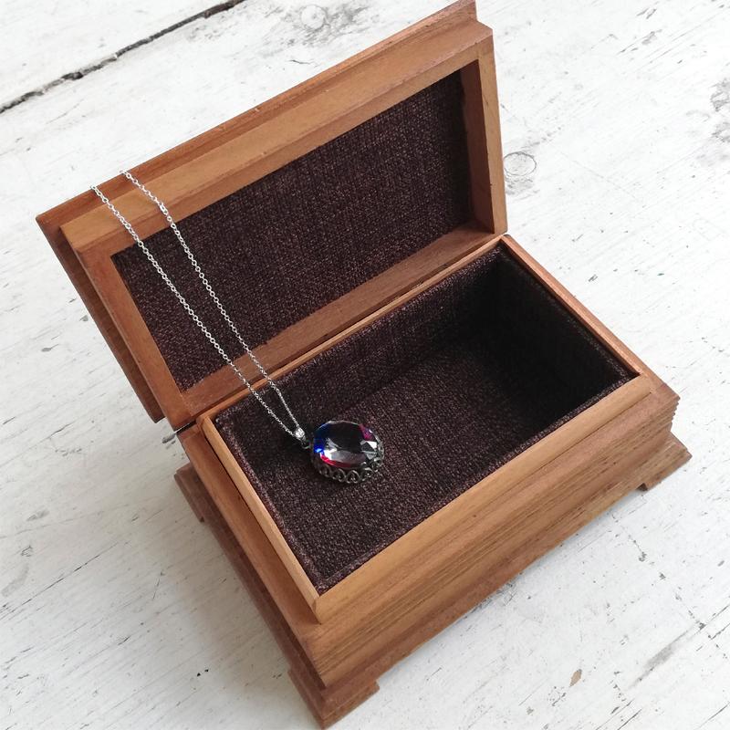 ブラックフォレスト 手彫り エーデルワイスのジュエリーボックス