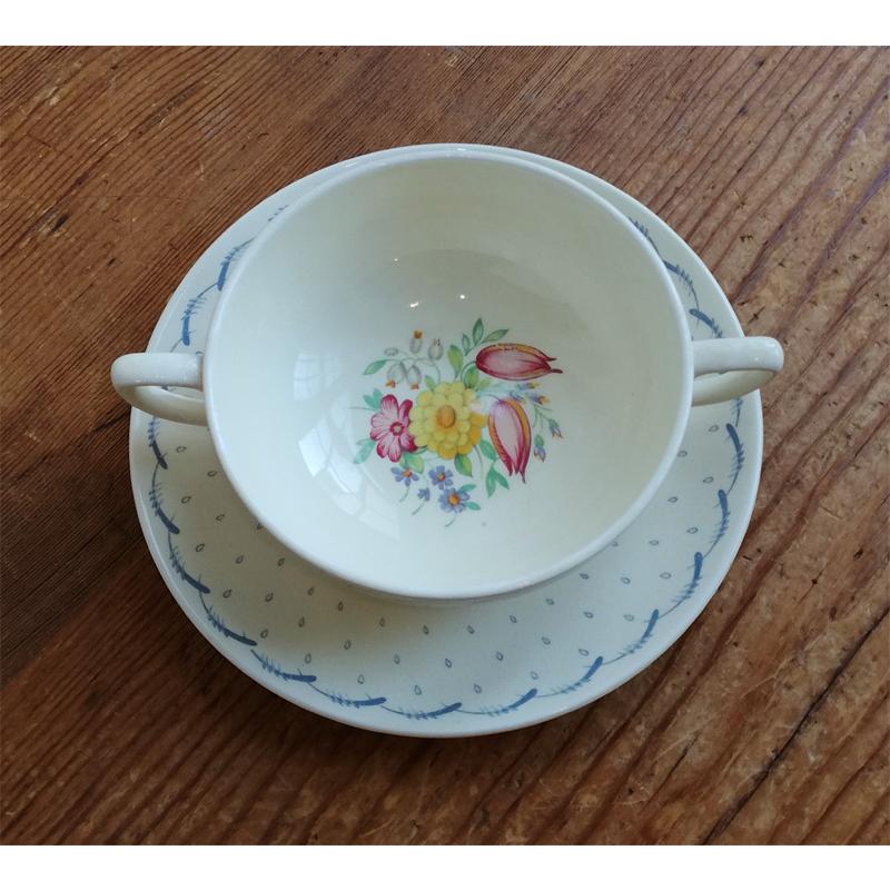 ヴィンテージ スープカップ&ソーサー 6セット イギリス製 ヴィンテージ スープカップ&ソーサー 6セット イギリス製 ヴィンテージ