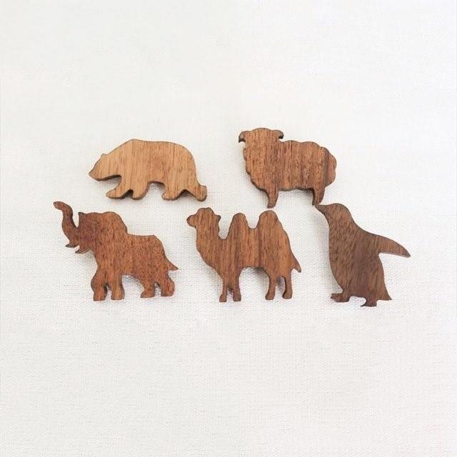 ブローチ 木製 アクセサリー シルエット 日本製 女性 女の子 子供 バッグ シンプル おしゃれ 動物 かわいい 雑貨 小物 ギフト プレゼント クリスマス Ra Shi 木の雑貨 バウム 通販 Yahoo ショッピング
