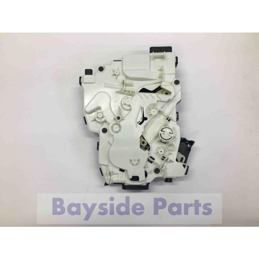 Mercedes-Benz ベンツ リア ドアロック ASSY W447 左右共通 片側