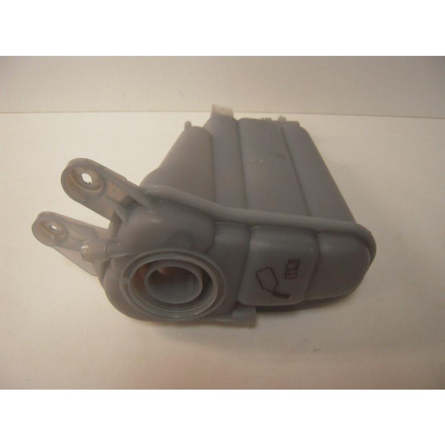 Audi（アウディ） 純正 A4 A5 Q5 ラジエーターサブタンク 8K0121403T