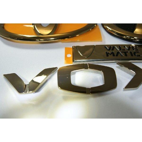 エンブレム 送料無料 ゴールドメッキ トヨタ ヴォクシー70系 バルブ