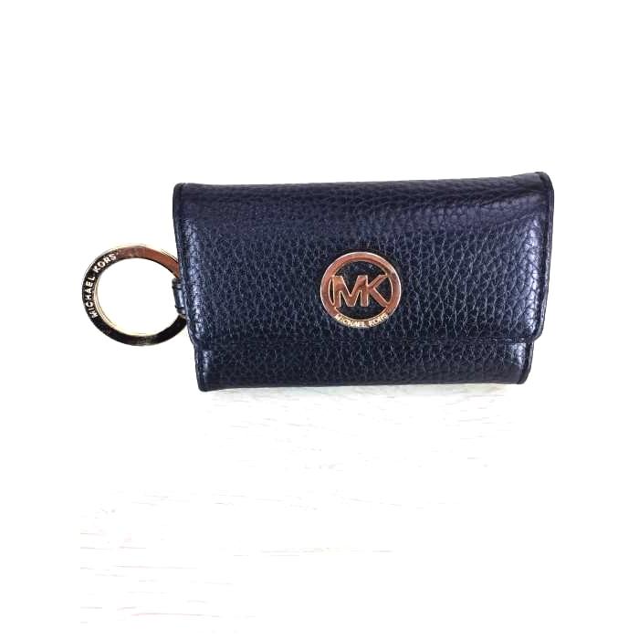 マイケルコース Michael Kors キーケース キーホルダーメンズ 6連 キーケース 黒系 中古 古着 1318 ブランド古着販売のbazzstore 通販 Yahoo ショッピング