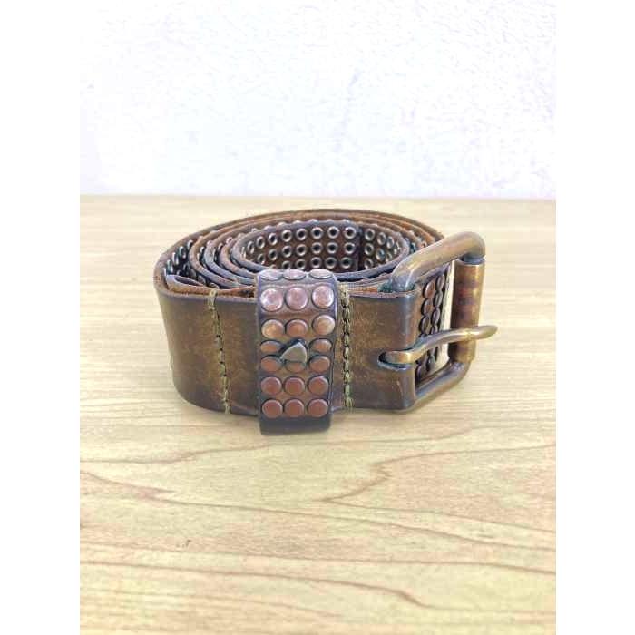 エイチティーシー HTC ベルトメンズ 85/34 イタリア製 6連スタッズレザーベルト 茶系 中古 古着 1318  :1122529359908:ブランド古着販売のBAZZSTORE - 通販 - Yahoo!ショッピング