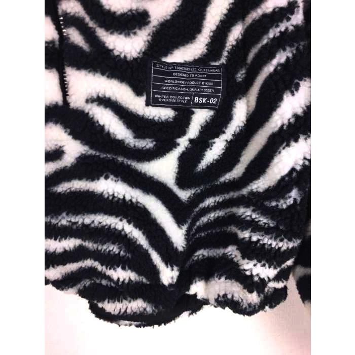 ベルシュカ BERSHKA ブルゾン・ジャンパーレディース XS Shearling jacket ゼブラ 中古 古着 1700 :1124495004257:ブランド古着販売のBAZZSTORE 通販 Bershka ベルシュカ ゼブラ柄ジャケット ショート丈