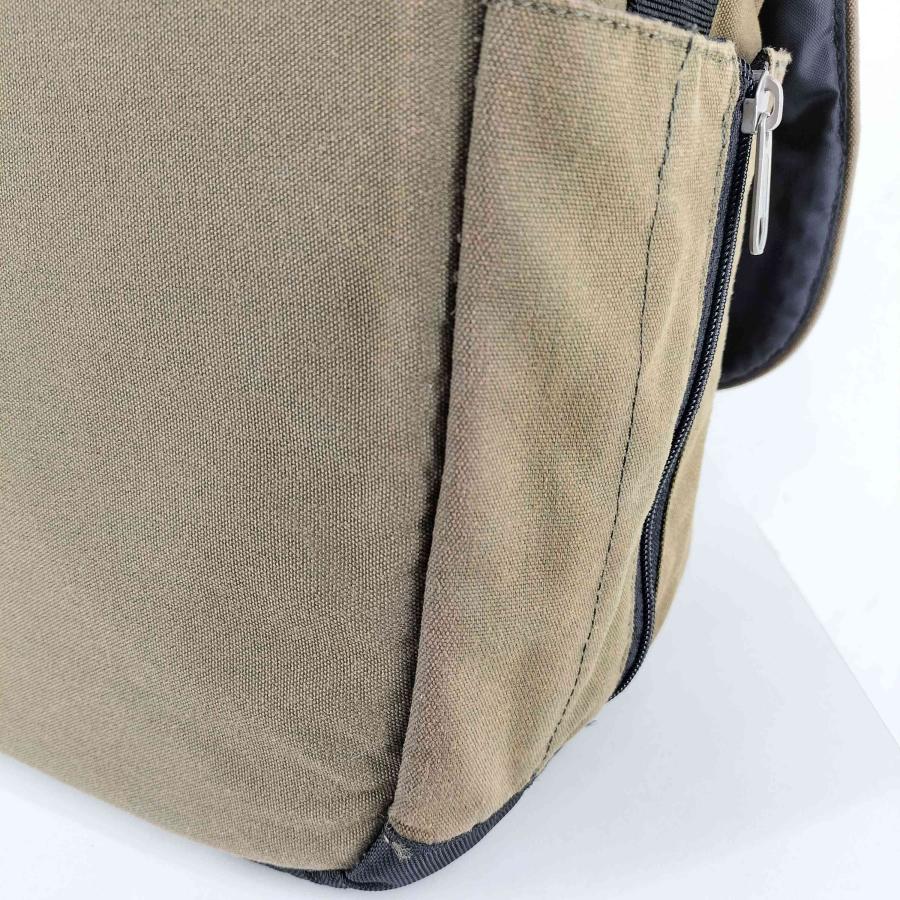新品未使用品♪エディーバウアー♪メッセンジャーバッグ カジュアルバッグ Eddie Bauer Bauer(エディーバウアー) ロゴ刺繍 ツートン