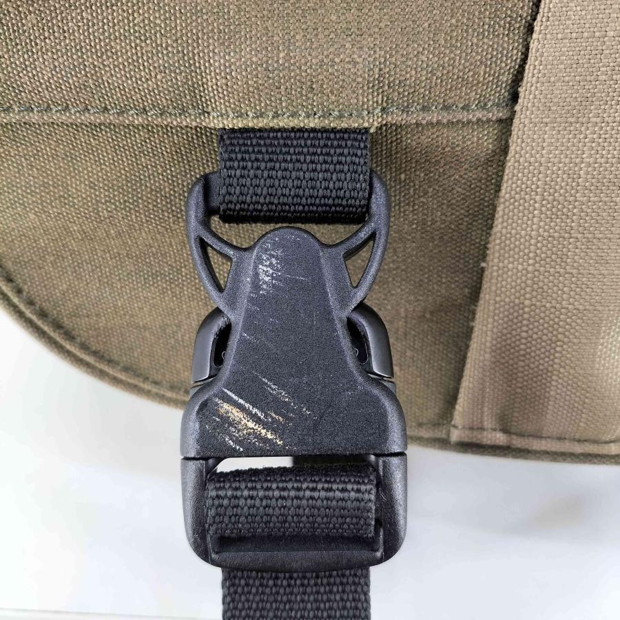 新品未使用品♪エディーバウアー♪メッセンジャーバッグ カジュアルバッグ Eddie Bauer Bauer(エディーバウアー) ロゴ刺繍 ツートン