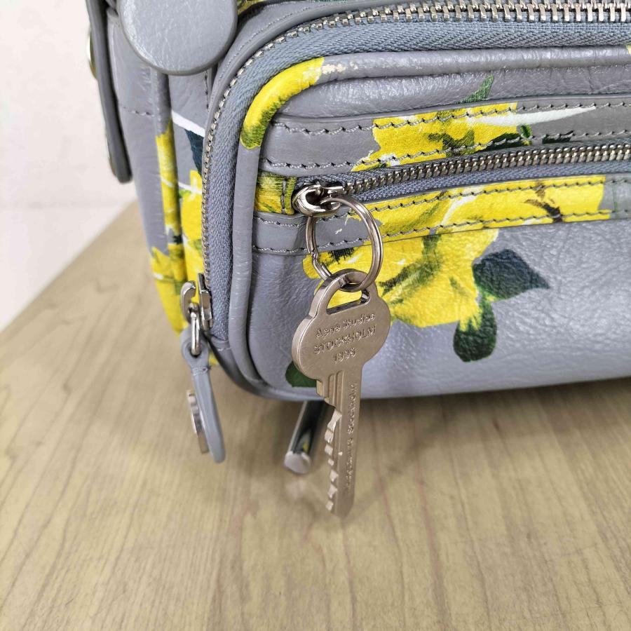 Acne Studios（アクネ ストゥディオズ） Camero Party shoulder bag