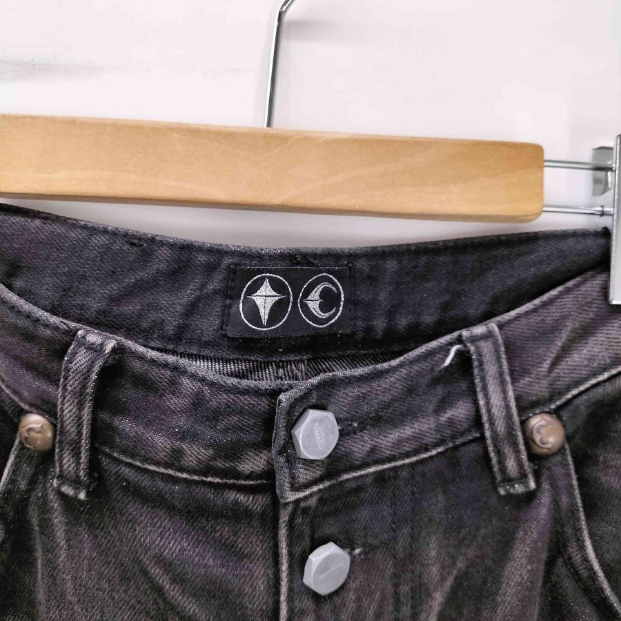 USED古着(ユーズドフルギ) {{THUG CLUB}} サグクラブ 24SS DOUBLE KNEE DAMAGE SHORTS  ダブルニー ダメージ デニム  ショーツ ジョーツ メンズ JPN：2 【中古】【ブランド古着バズストア】 USED古着(ユーズドフルギ) {{THUG CLUB}} サグクラブ 24SS DOUBLE KNEE