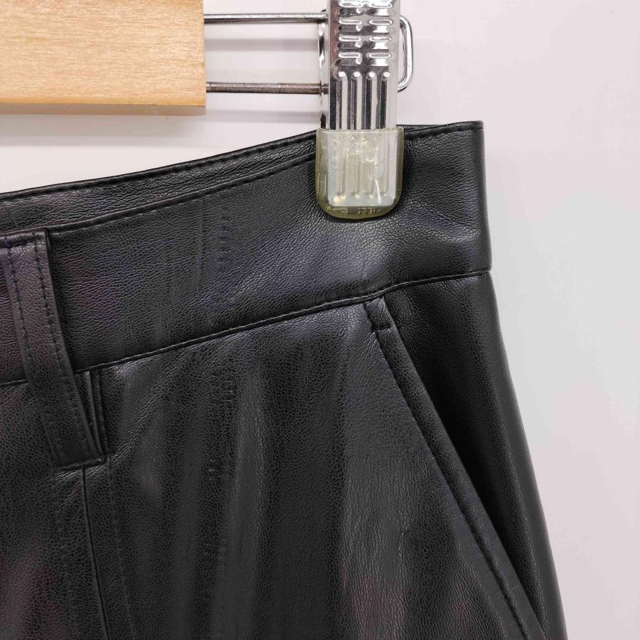 HARE（ハレ） マテリアル ZIP カーゴパンツ フェイク レザー メンズ D