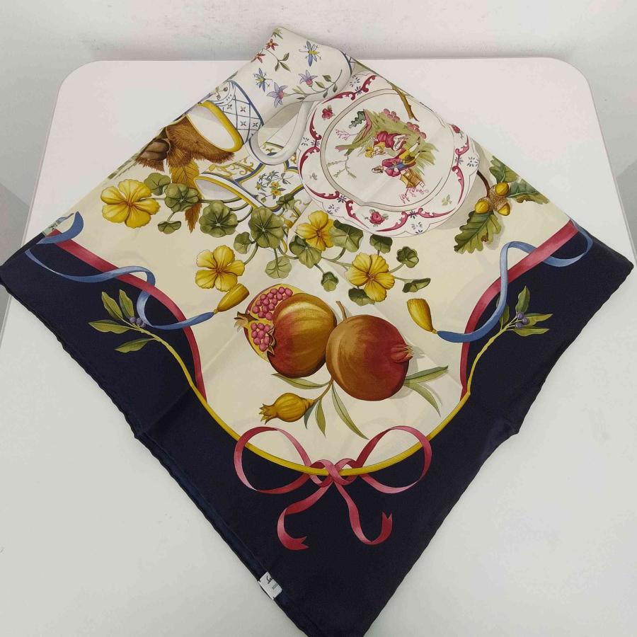 SALVATORE FERRAGAMO☆サルヴァトーレフェラガモ シルクスカーフ SALVATORE FERRAGAMO☆サルヴァトーレフェラガモ シルクスカーフ