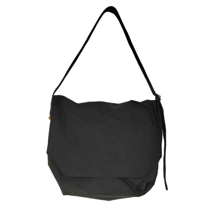 Hender Scheme（エンダースキーマ） flap shoulder big ショルダー