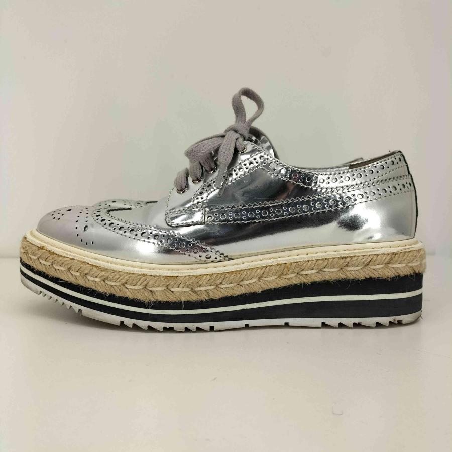 PRADA（プラダ） シルバー メタリック ウイングチップ シューズ