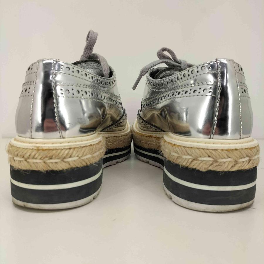 PRADA（プラダ） シルバー メタリック ウイングチップ シューズ