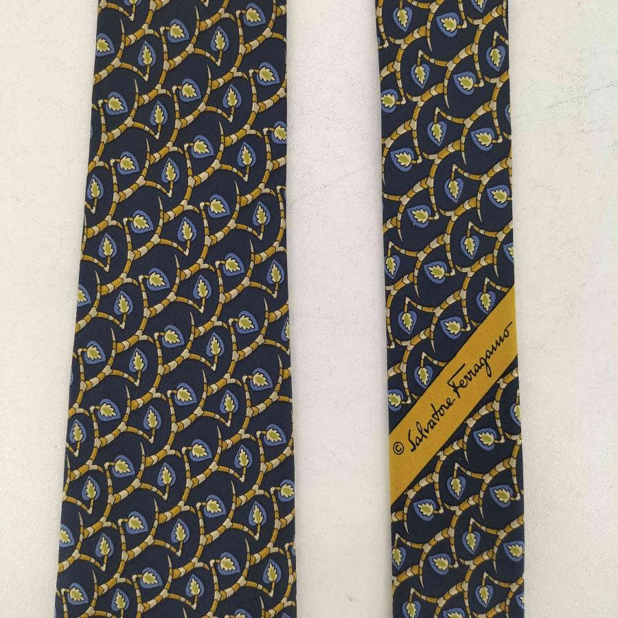 Salvatore Ferragamo サルヴァトーレフェラガモ 総柄シルクネクタイ メンズ 表記無 中古 古着 0407