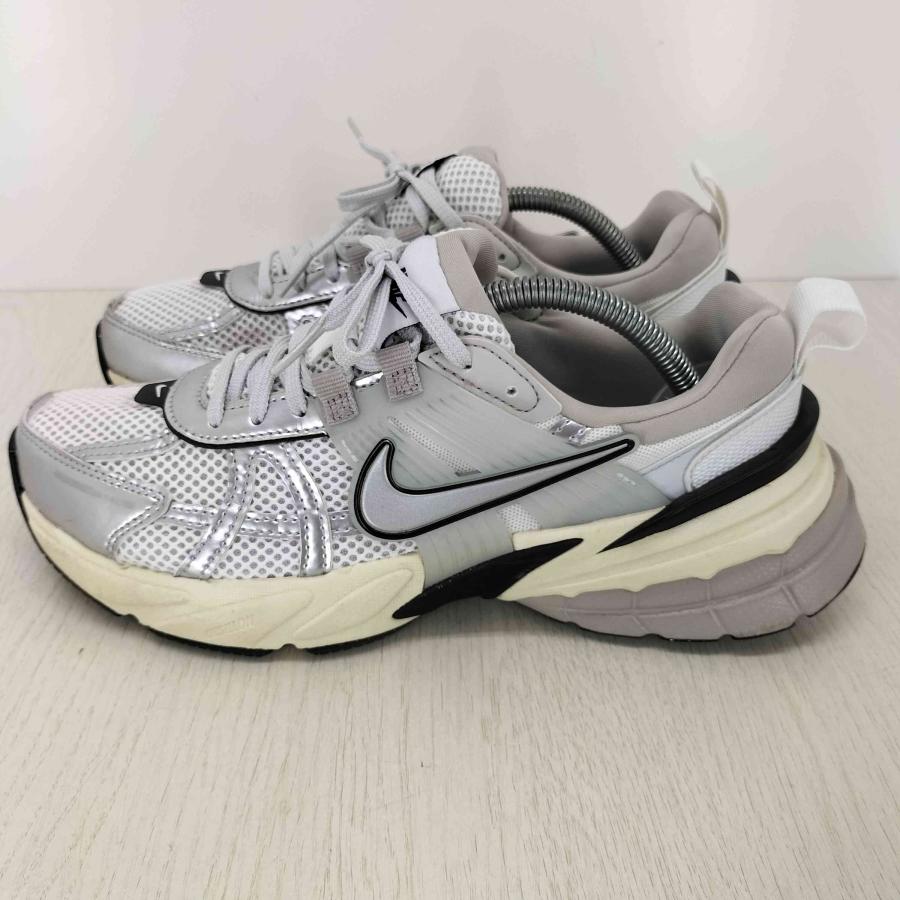 NIKE（ナイキ） V2K RUN SUMMIT ローカットスニーカー レディース JPN