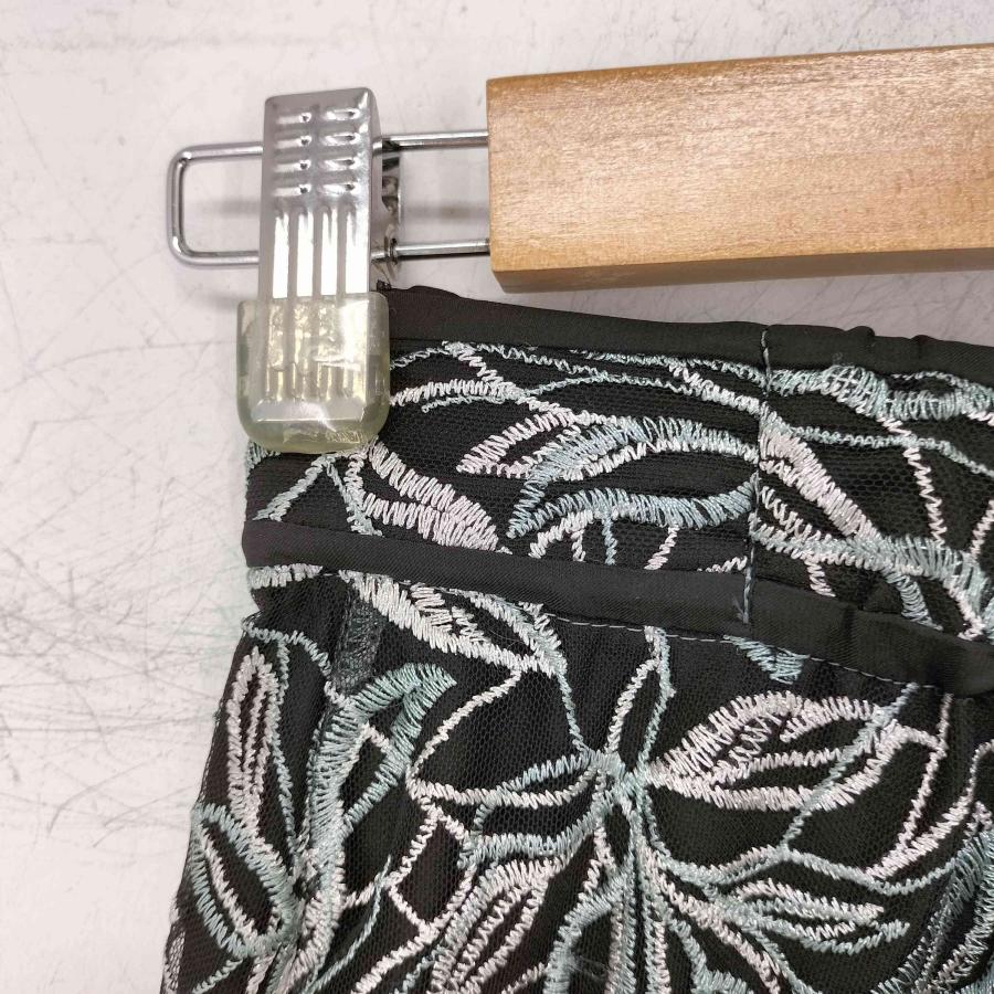 LILY BROWN 刺繍チャイナトップス 刺繍マーメイドスカート セット LILY BROWN（リリーブラウン） リーフ刺繍マーメイドスカート