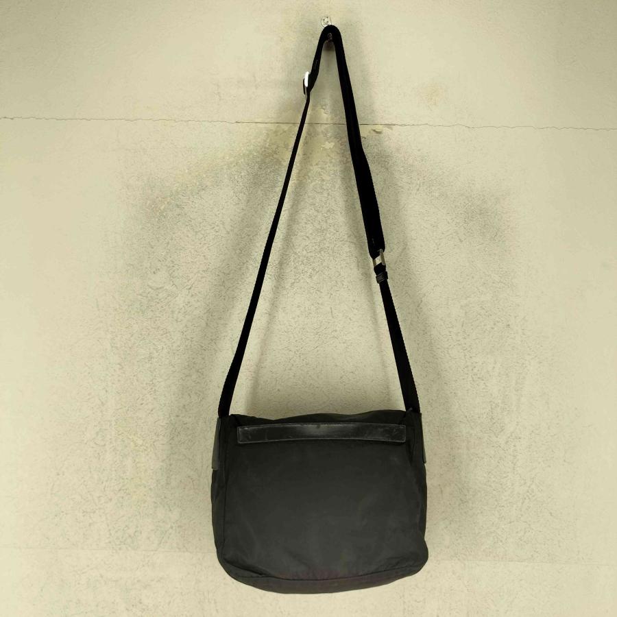 PRADA（プラダ） 三角プレート ナイロン ショルダーバッグ nylon