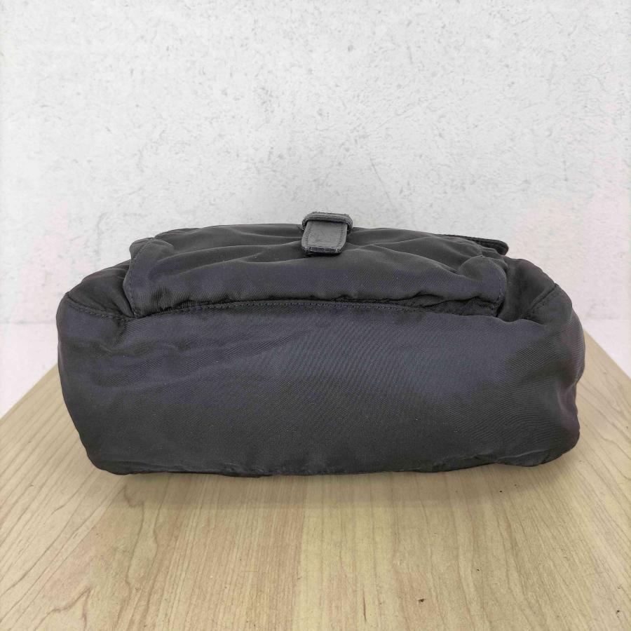 PRADA（プラダ） 三角プレート ナイロン ショルダーバッグ nylon