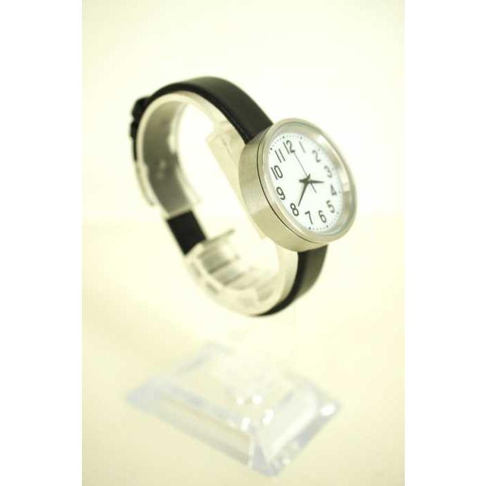 無印良品 Muji ソーラー腕時計 レディース サイズ表記無 公園の時計 小 中古 ブランド古着バズストア ブランド古着販売のbazzstore 通販 Yahoo ショッピング