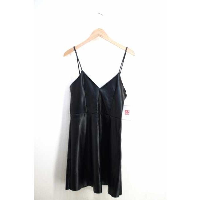 ザラ Zara キャミワンピース レディース サイズimport M フェイクレザーキャミワンピース 中古 ブランド古着バズストア ブランド古着販売のbazzstore 通販 Yahoo ショッピング